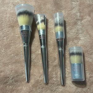It make up brushes